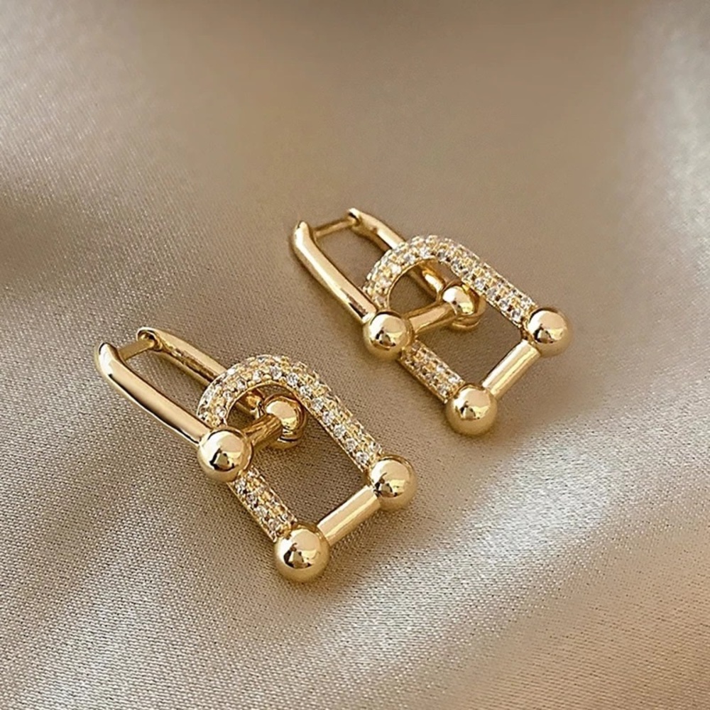 Anthro Crystal Horseshoe Mini Hinges U-Shaped 2-Dangle Drop Earrings Clear Dia - Picture 6 of 16